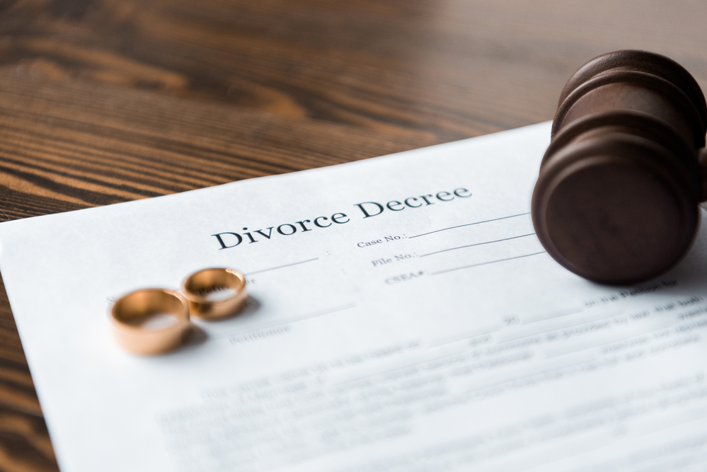 The Differences Between Military and Civilian Divorce 